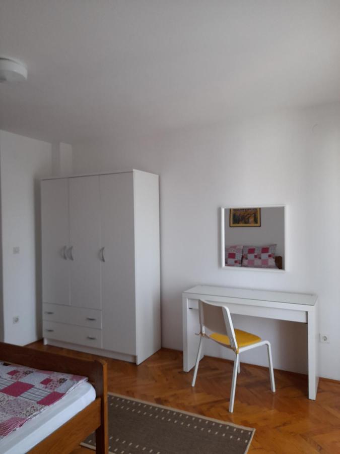 Apartment Gotovina 비오그라드나모루 외부 사진