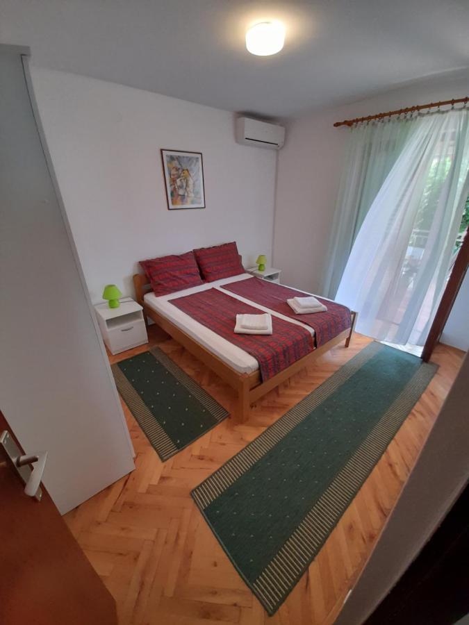 Apartment Gotovina 비오그라드나모루 외부 사진