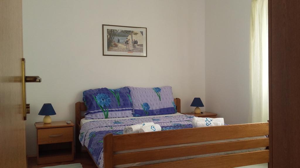 Apartment Gotovina 비오그라드나모루 외부 사진